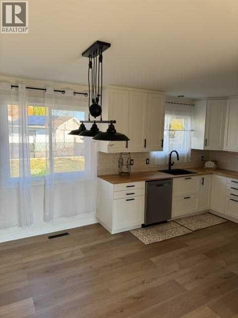 2711 Dunmore Road Se Property Photo 10