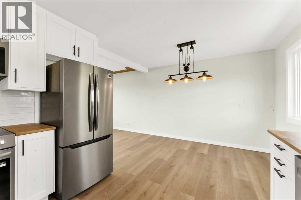 2711 Dunmore Road Se Property Photo 13