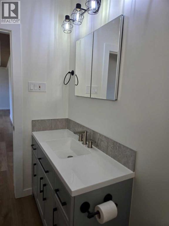 2711 Dunmore Road Se Property Photo 22