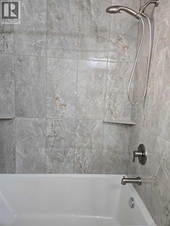 2711 Dunmore Road Se Property Photo 24