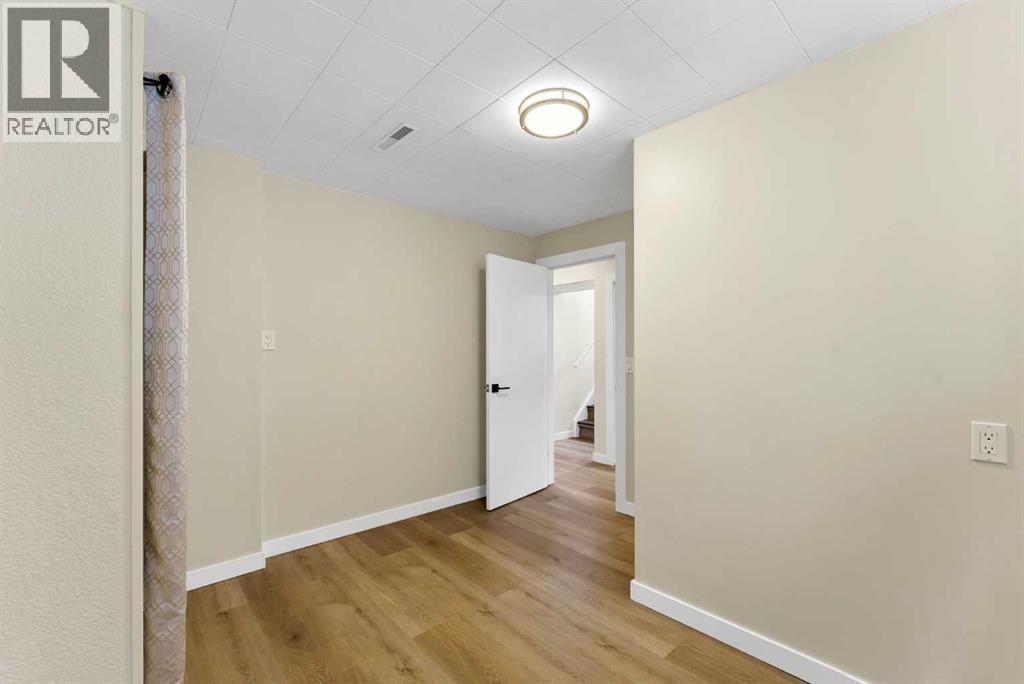 2711 Dunmore Road Se Property Photo 31