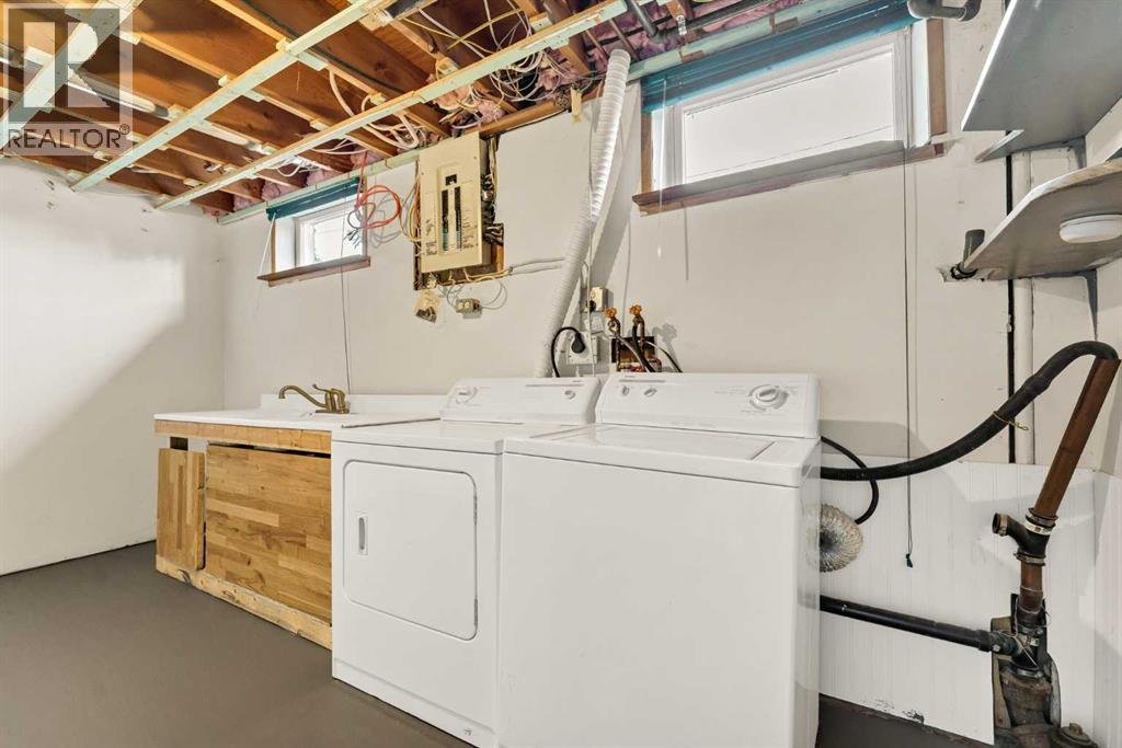 2711 Dunmore Road Se Property Photo 37