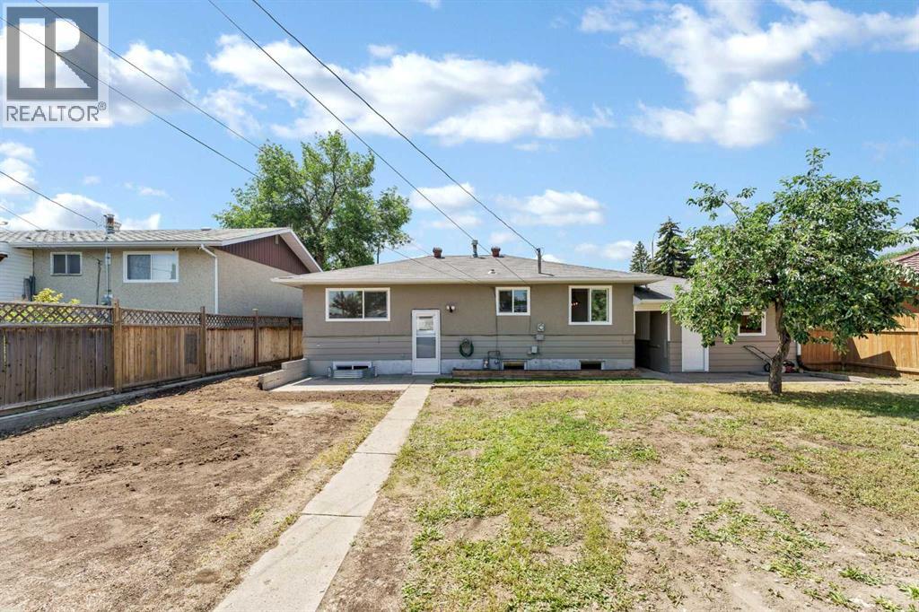 2711 Dunmore Road Se Property Photo 42