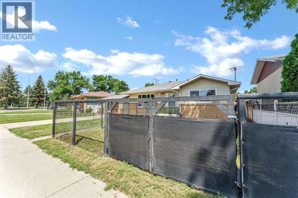 2711 Dunmore Road Se Property Photo 44