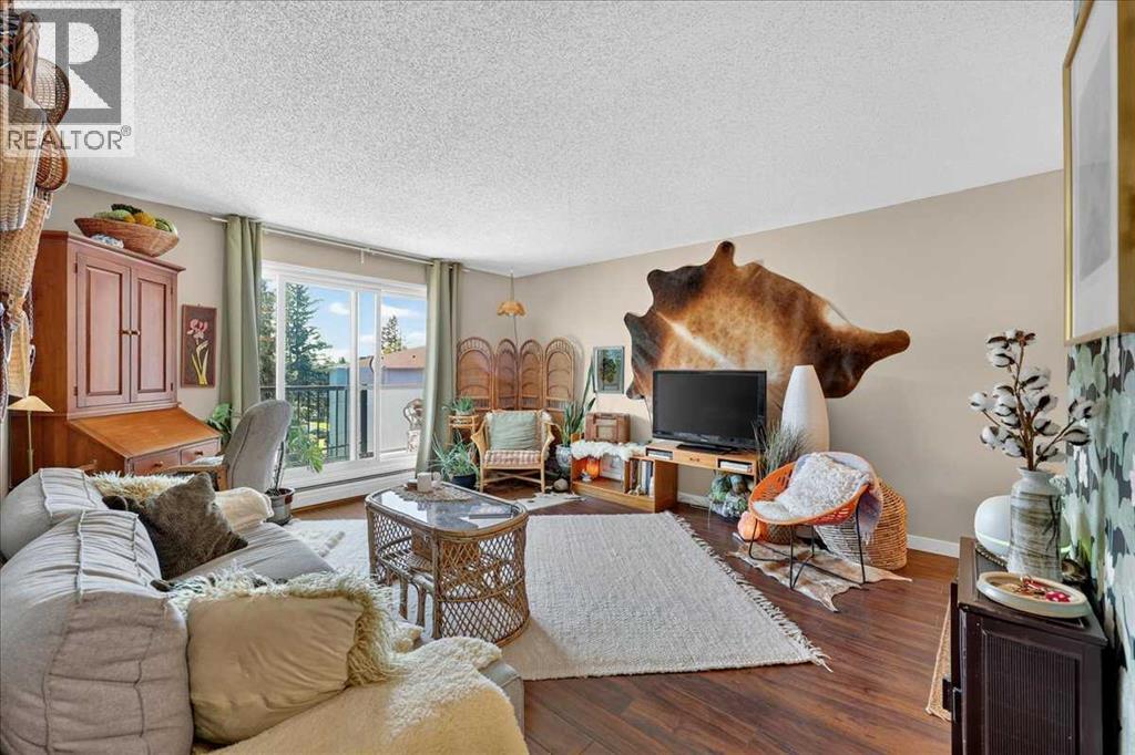 617 56 Avenue Southwest Property Photo 9