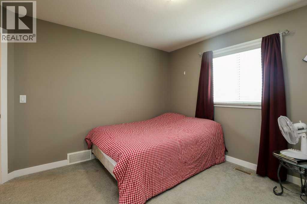 567 Moonlight Lane W Property Photo 16