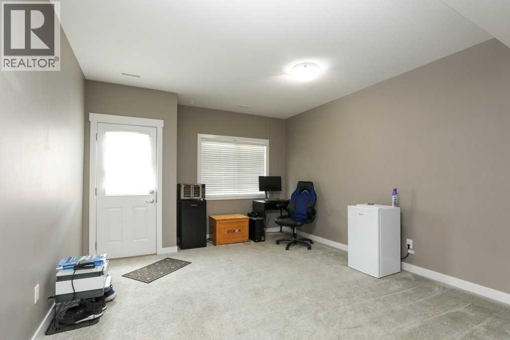 567 Moonlight Lane W Property Photo 22