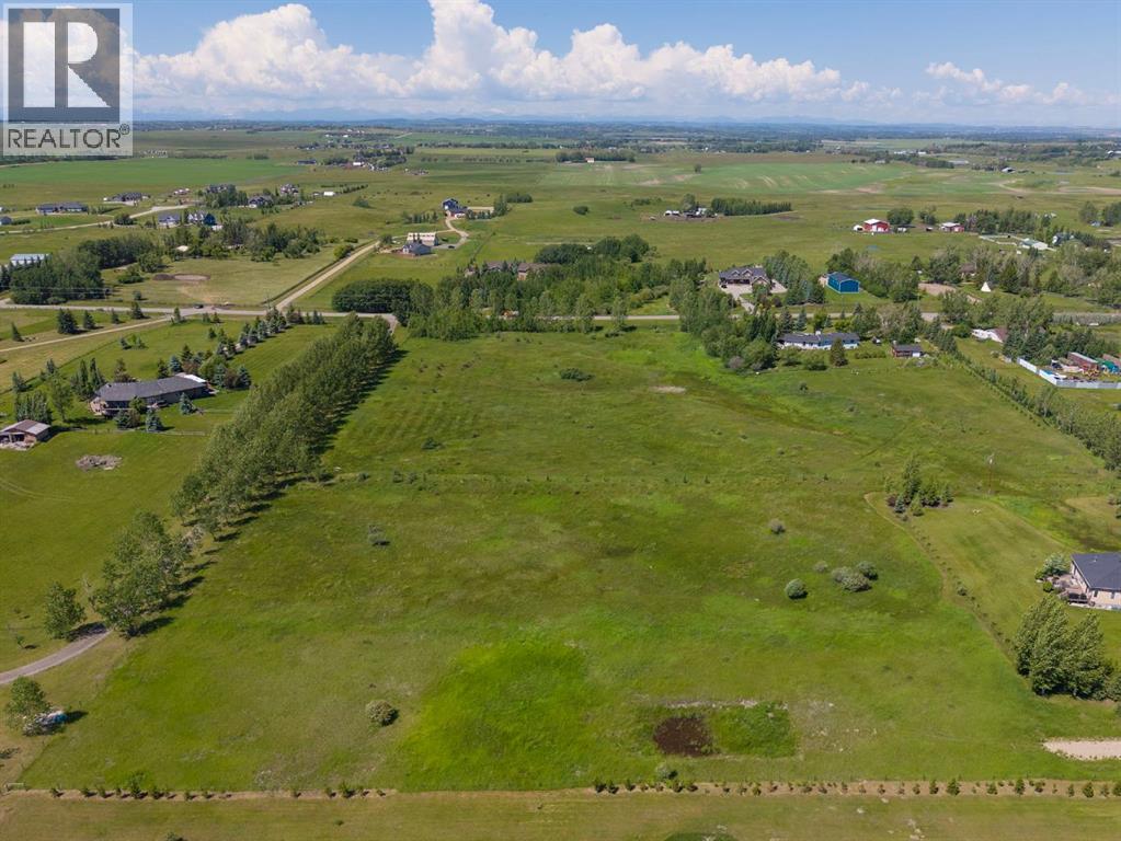 112055 2253 Drive E Property Photo 1