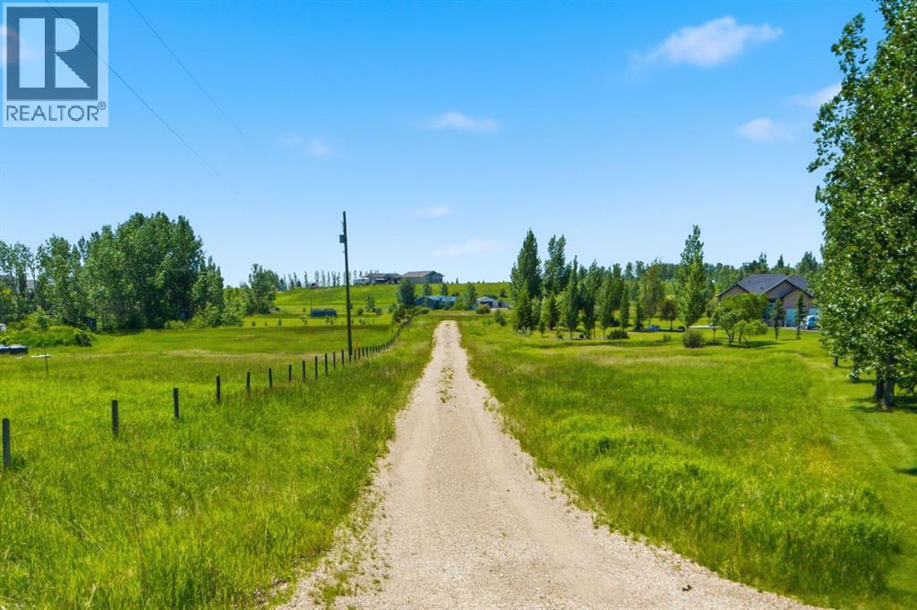 112055 2253 Drive E Property Photo 10