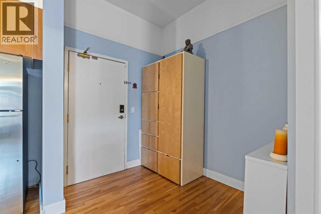 1410 2 Street Southwest Property Photo 3