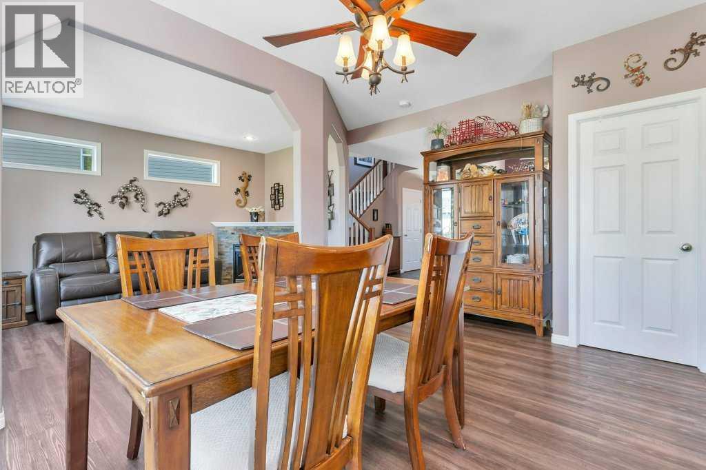 19 Lougheed Close Property Photo 12