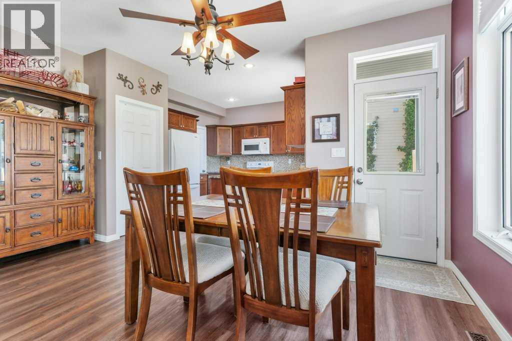 19 Lougheed Close Property Photo 13