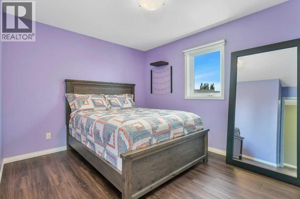 19 Lougheed Close Property Photo 23