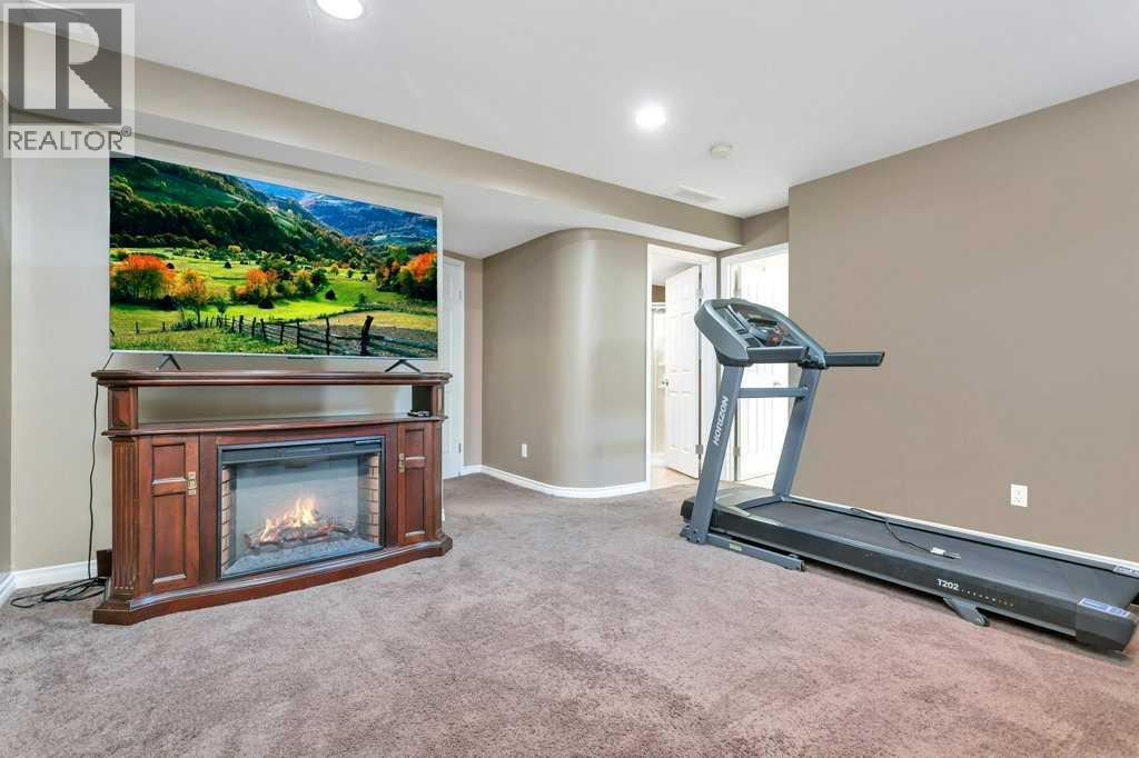 19 Lougheed Close Property Photo 30
