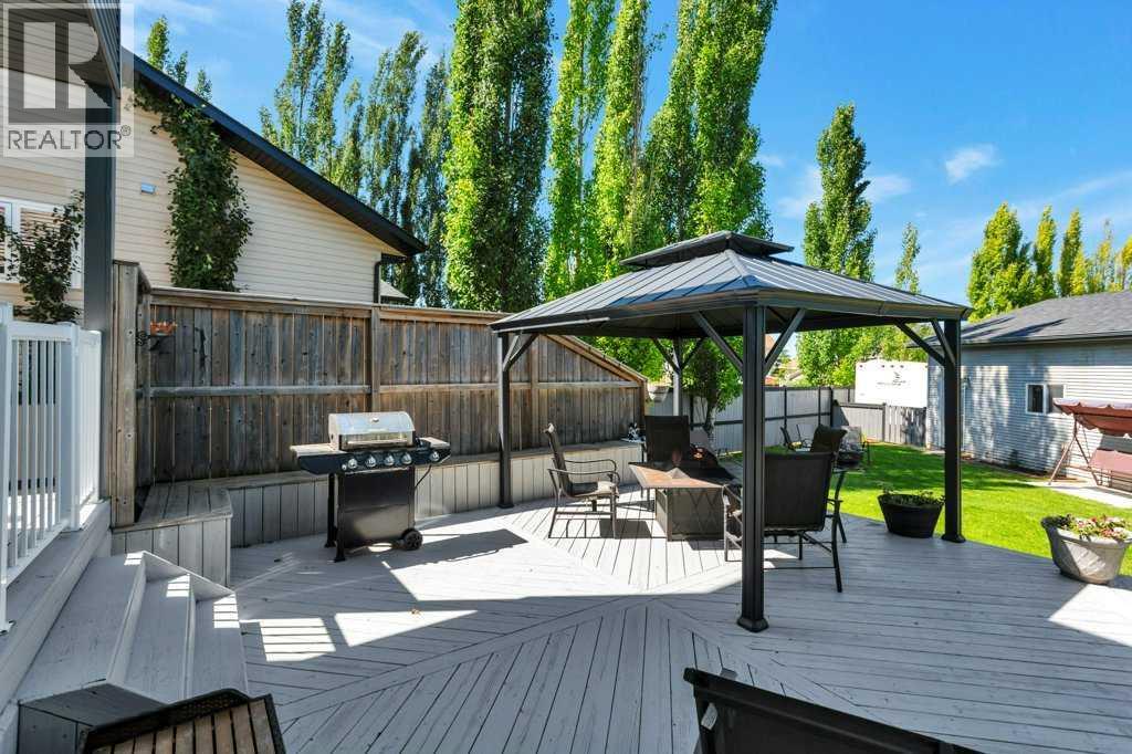 19 Lougheed Close Property Photo 37