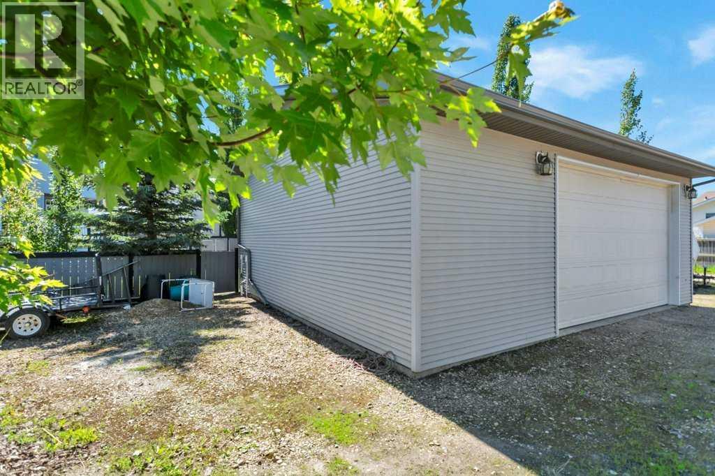19 Lougheed Close Property Photo 40