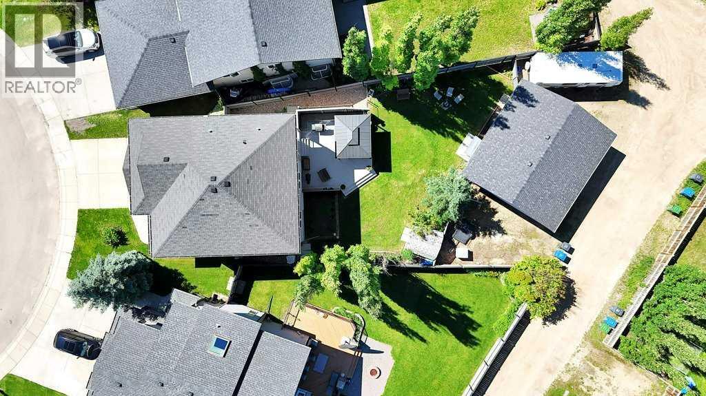 19 Lougheed Close Property Photo 44