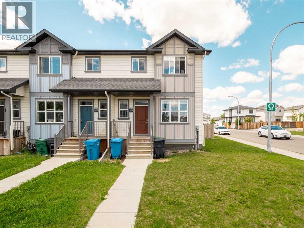 354 Mildred Dobbs Boulevard N Property Photo 1