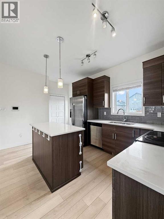 354 Mildred Dobbs Boulevard N Property Photo 3