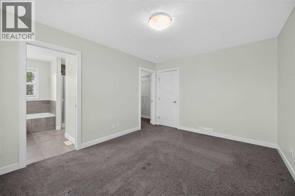 125 Redstone Common Ne Property Photo 25