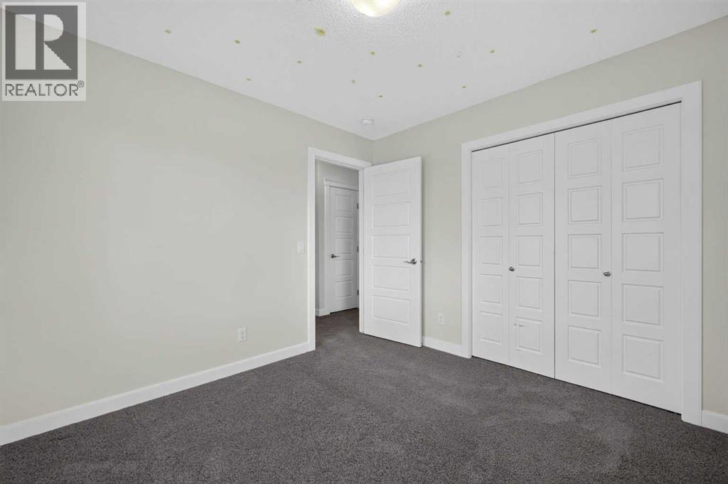 125 Redstone Common Ne Property Photo 35