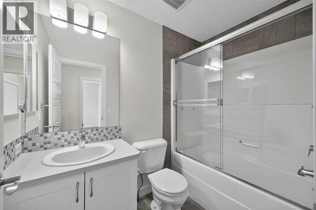 125 Redstone Common Ne Property Photo 36