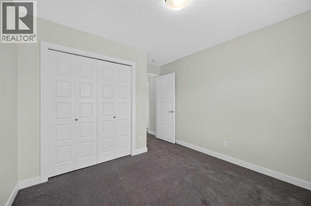 125 Redstone Common Ne Property Photo 38