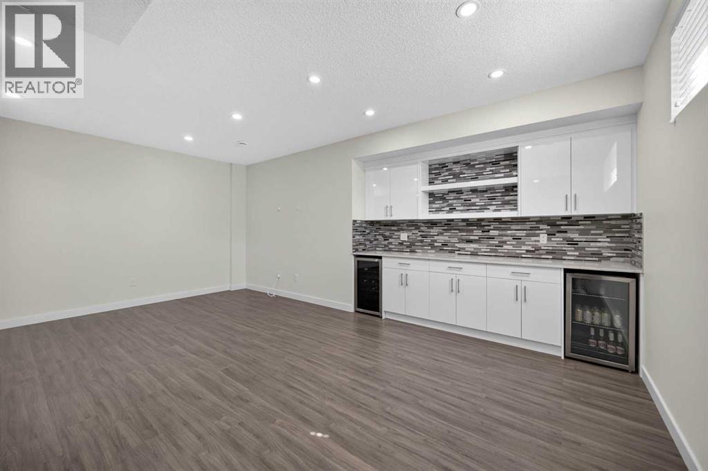 125 Redstone Common Ne Property Photo 41
