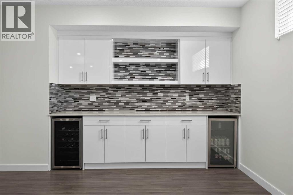 125 Redstone Common Ne Property Photo 42