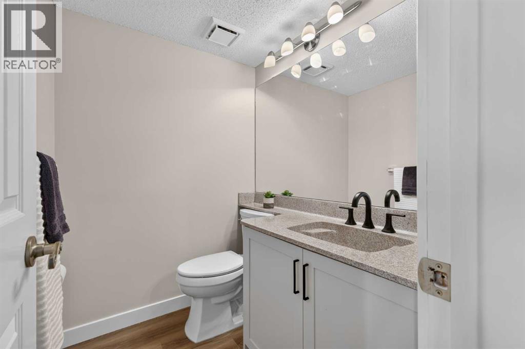 2425 90 Avenue Southwest Property Photo 6