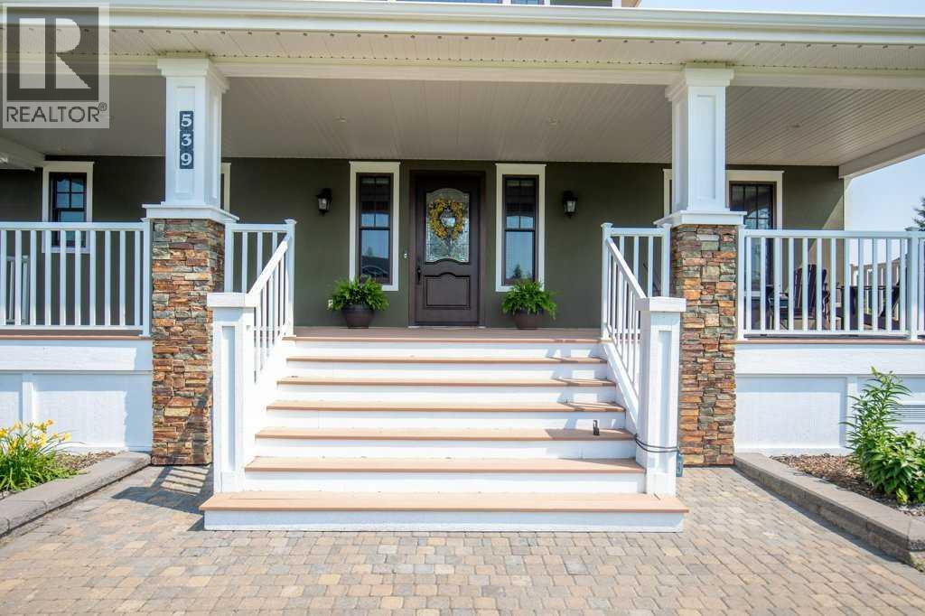 539 Summer Crescent Property Photo 8