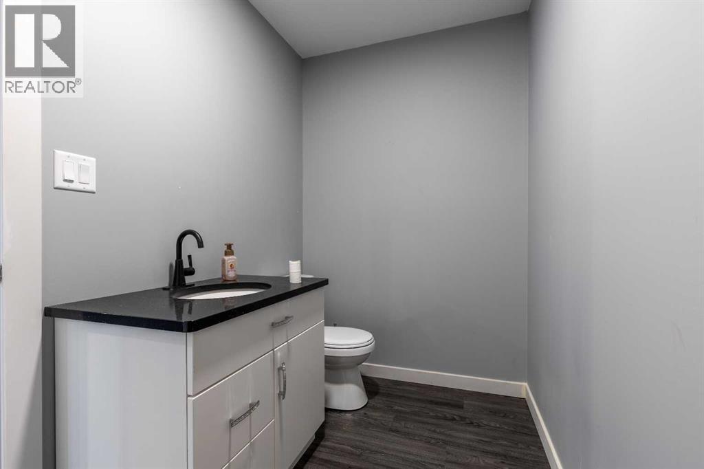 141 Stewart Avenue S Property Photo 17