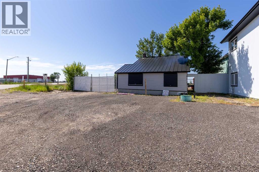 141 Stewart Avenue S Property Photo 42