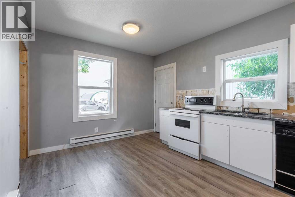 141 Stewart Avenue S Property Photo 45