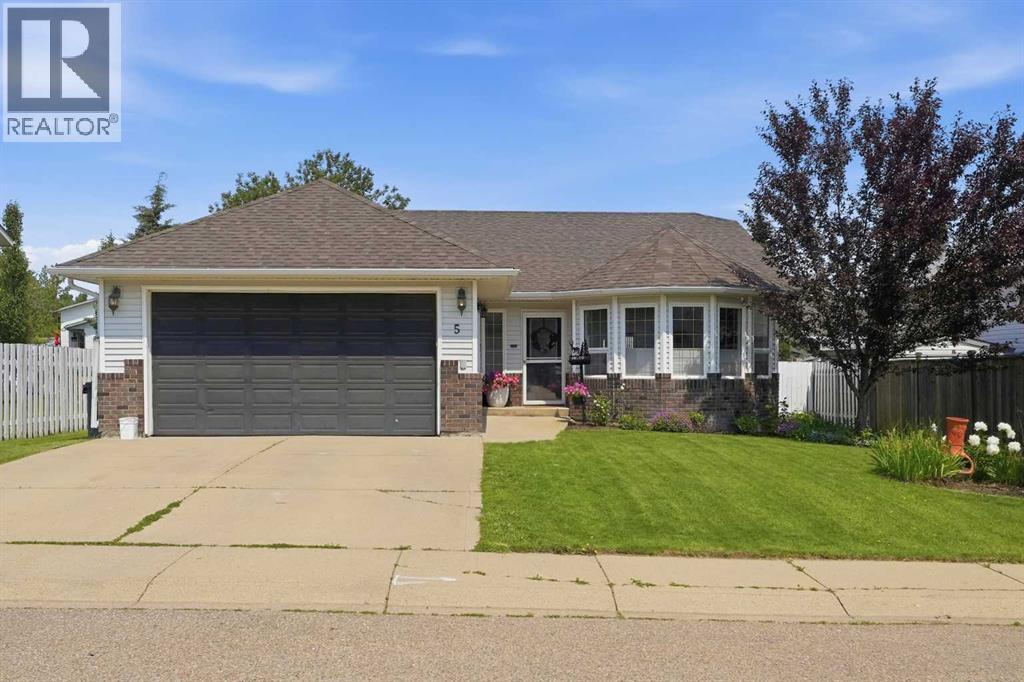 5 Westwood Crescent Property Photo 1