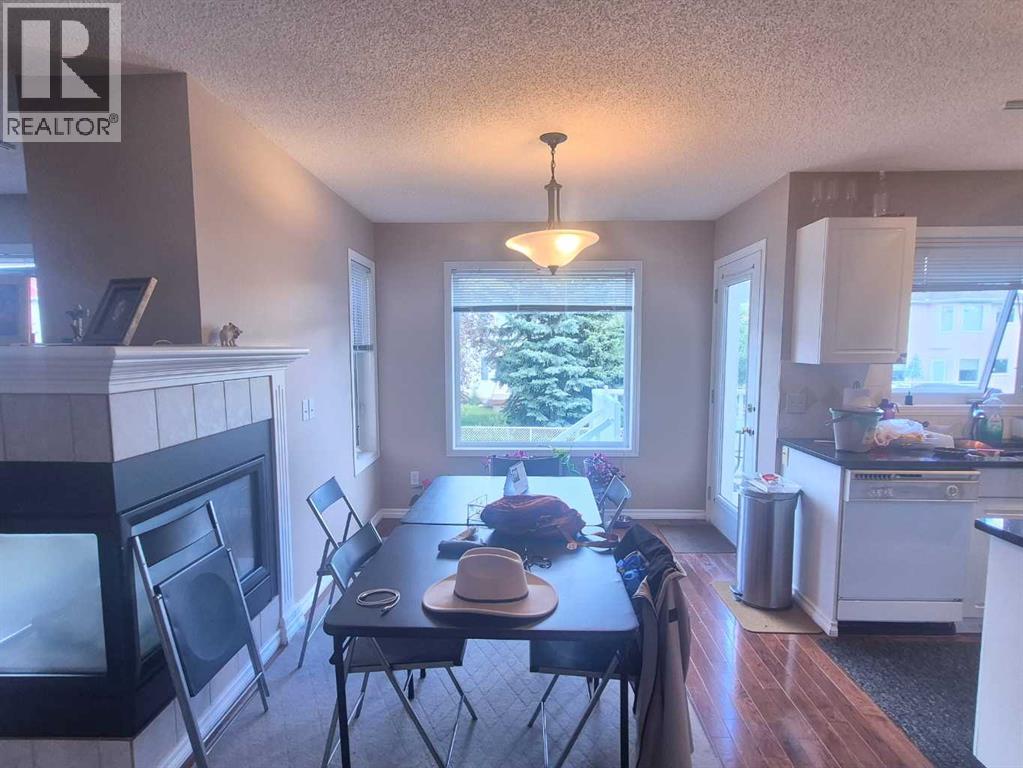 127 Hampstead Circle Nw Property Photo 5