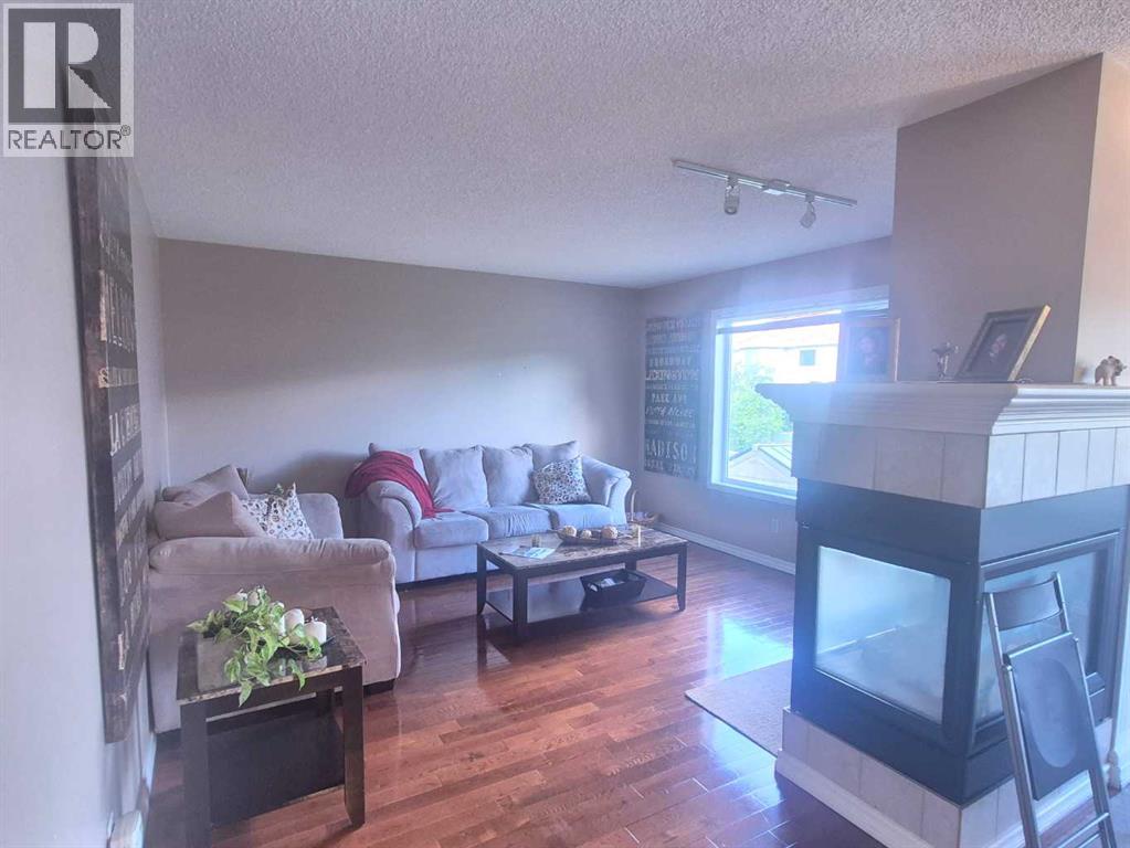 127 Hampstead Circle Nw Property Photo 6