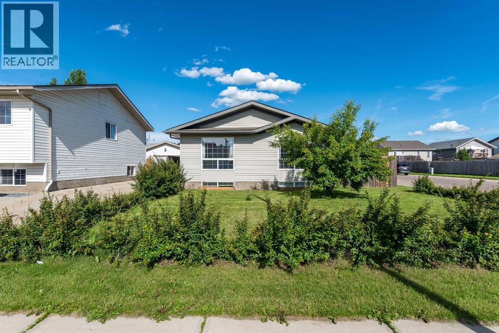 1501 49 Avenue Property Photo 1