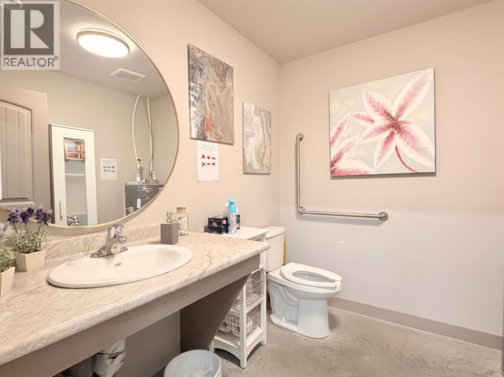 4911 50 Street Property Photo 14