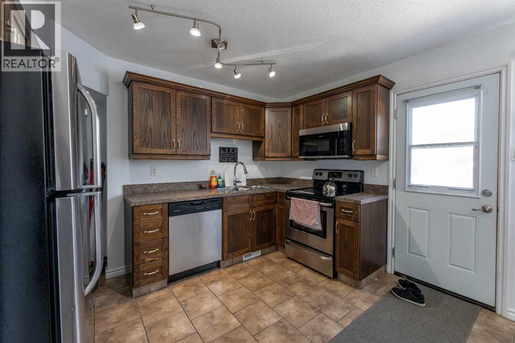 126 Hardisty Avenue Property Photo 3