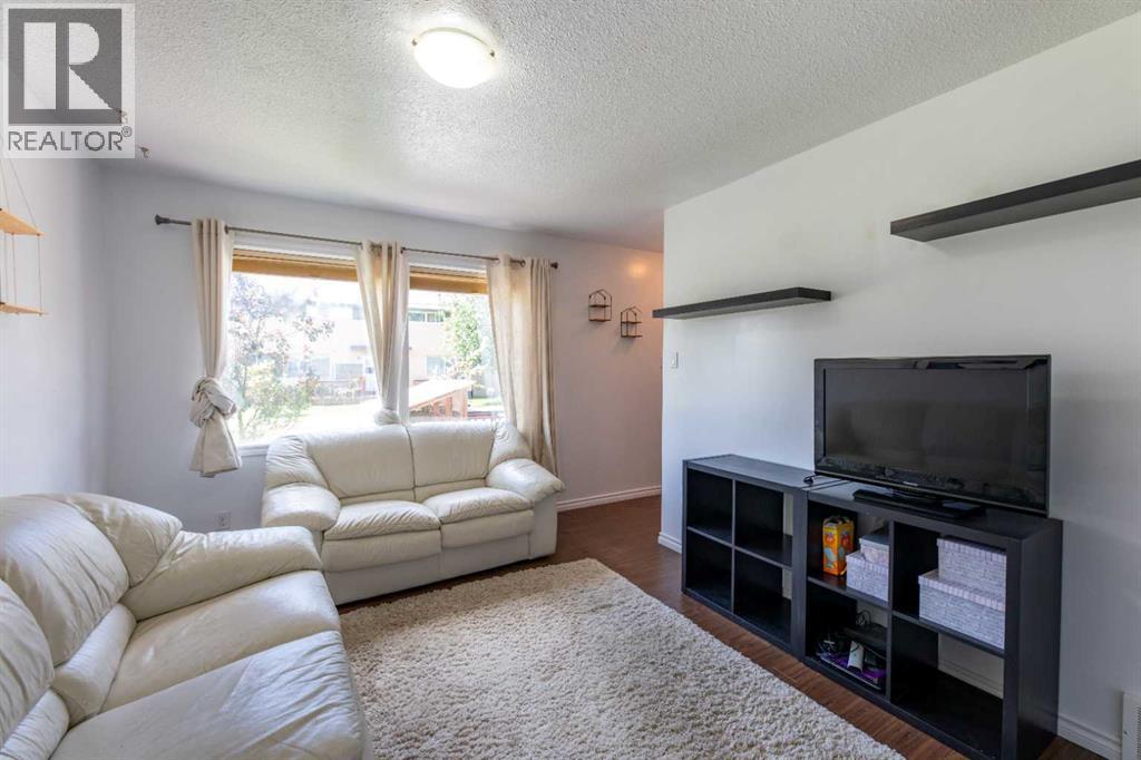126 Hardisty Avenue Property Photo 6