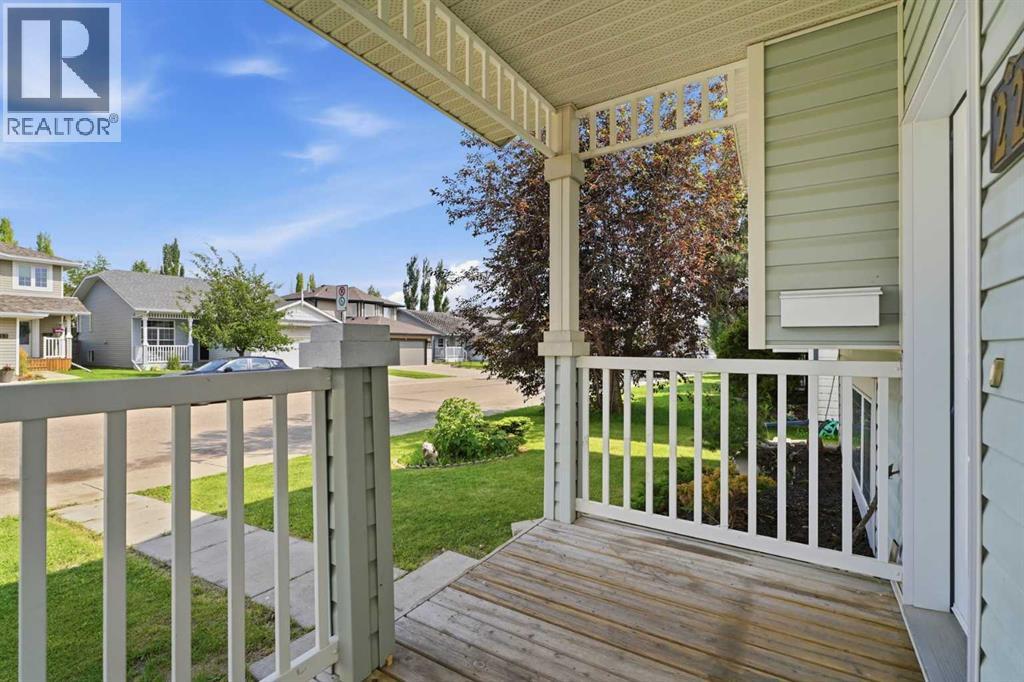 22 Lanterman Close Property Photo 5