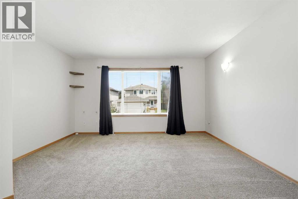 22 Lanterman Close Property Photo 8