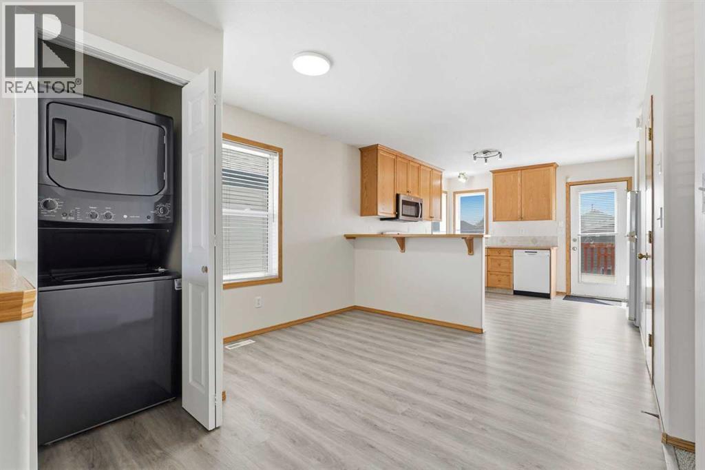 22 Lanterman Close Property Photo 10
