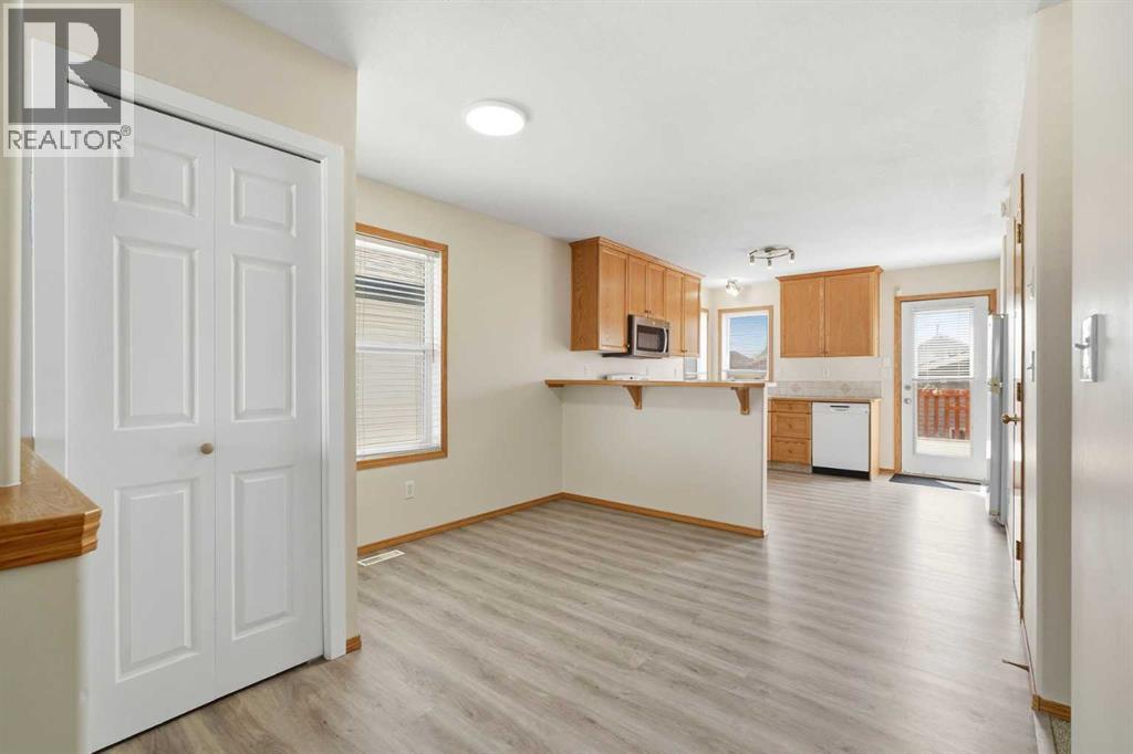 22 Lanterman Close Property Photo 16