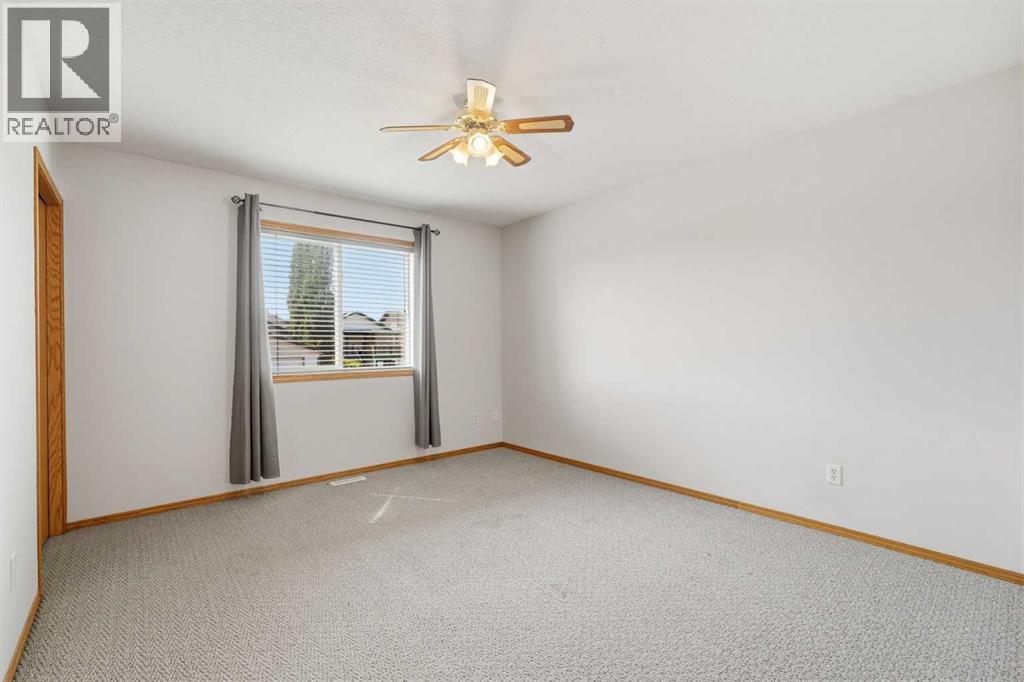 22 Lanterman Close Property Photo 17