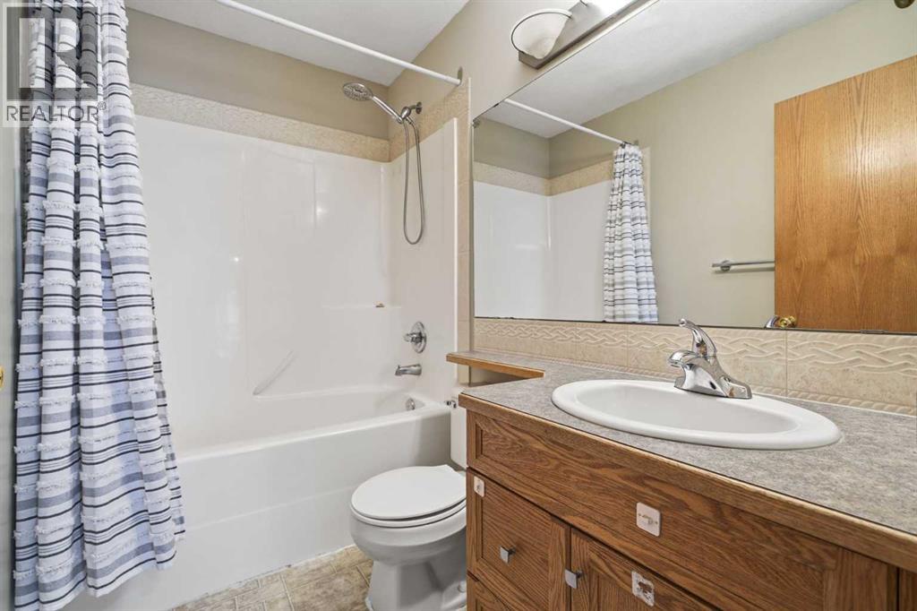 22 Lanterman Close Property Photo 19