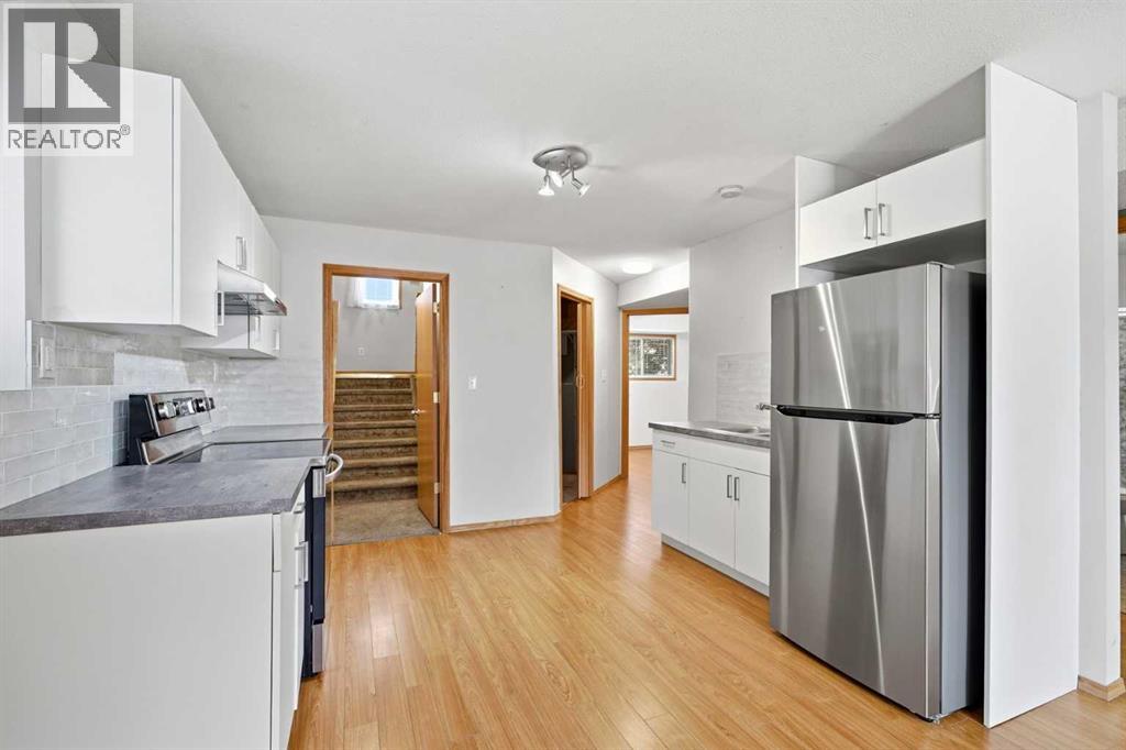 22 Lanterman Close Property Photo 20