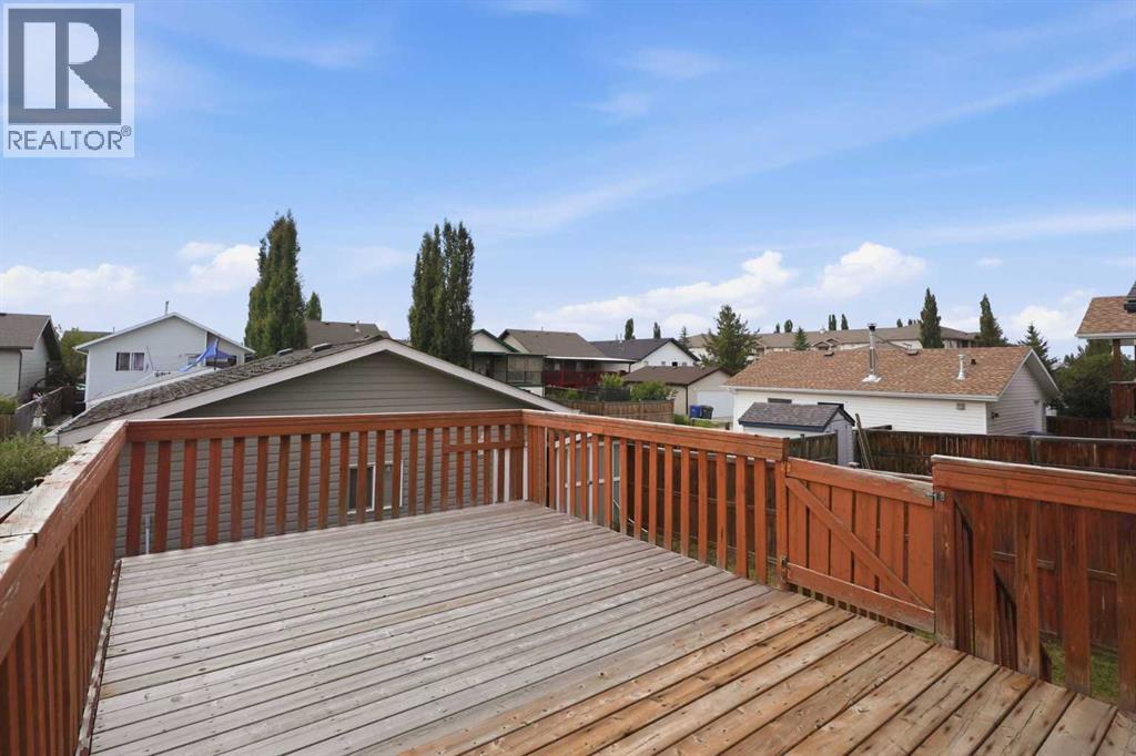 22 Lanterman Close Property Photo 31