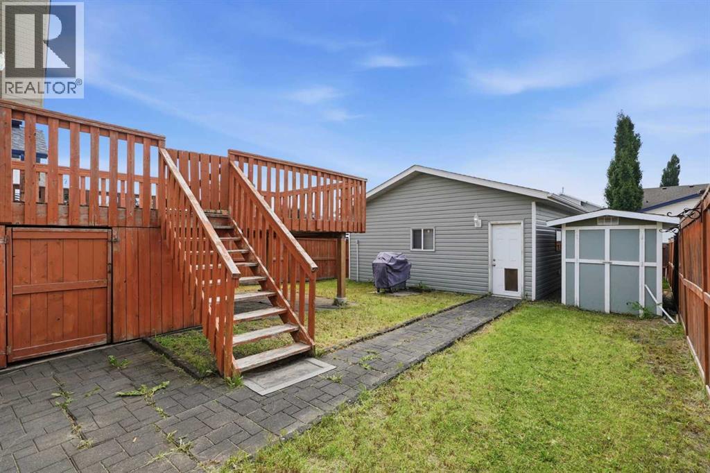 22 Lanterman Close Property Photo 33
